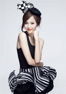 挠唐嫣脚心的视频,太撩人！